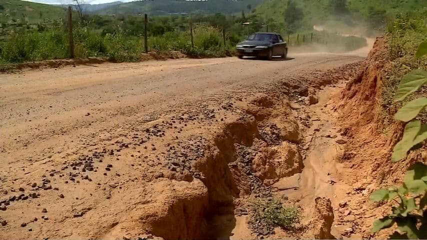 Motoristas esperam por obra de asfaltamento na ES-446 desde 2012
