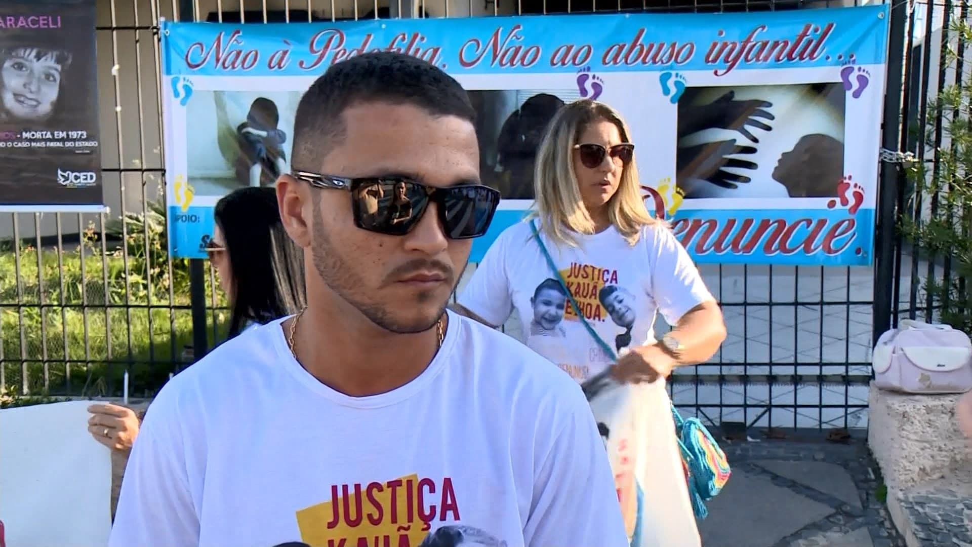 Familiares de irmãos mortos em Linhares fazem protesto contra violência no ES