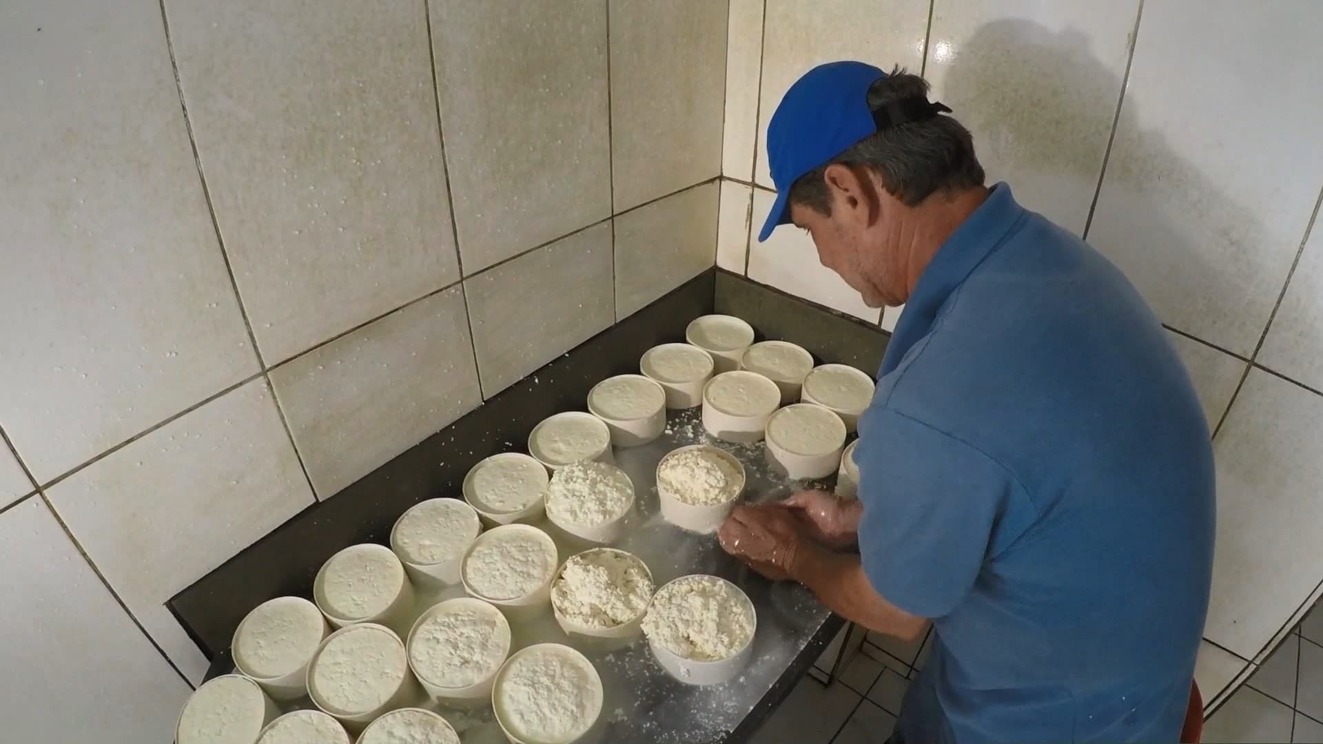 Produtores de queijo apostam em cooperativa para ganhar mercado no ES