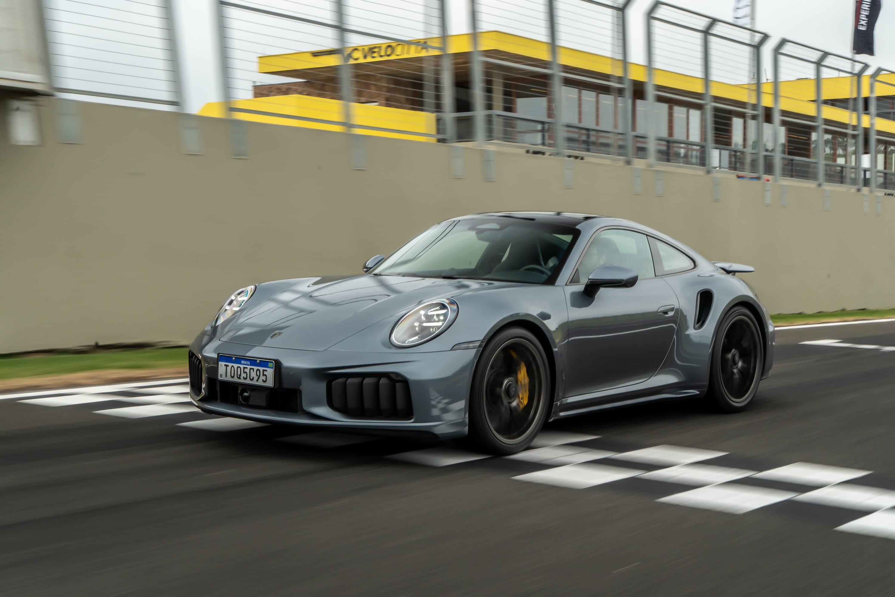 VÍDEO: um Porsche é mesmo difícil de 'domar'? g1 testou esportivo de 711 cv e R$ 2,1 milhões